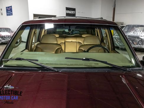 Used 1997 Chevrolet Suburban 2WD w/ Preferred Equipment Group 3 image 33