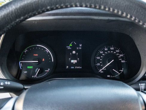 Certified 2024 Toyota Sienna XLE image 43