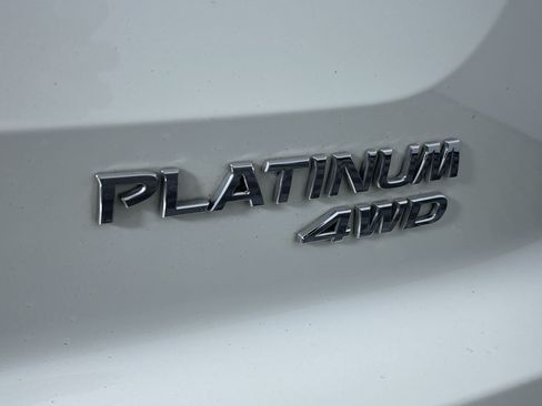 Certified 2022 Nissan Pathfinder Platinum w/ Cargo Package AWD/4WD image 25
