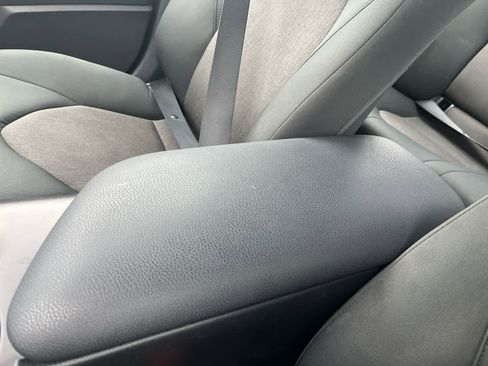 Used 2023 Toyota Camry LE image 20