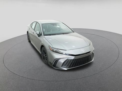 New 2026 Toyota Camry SE image 14