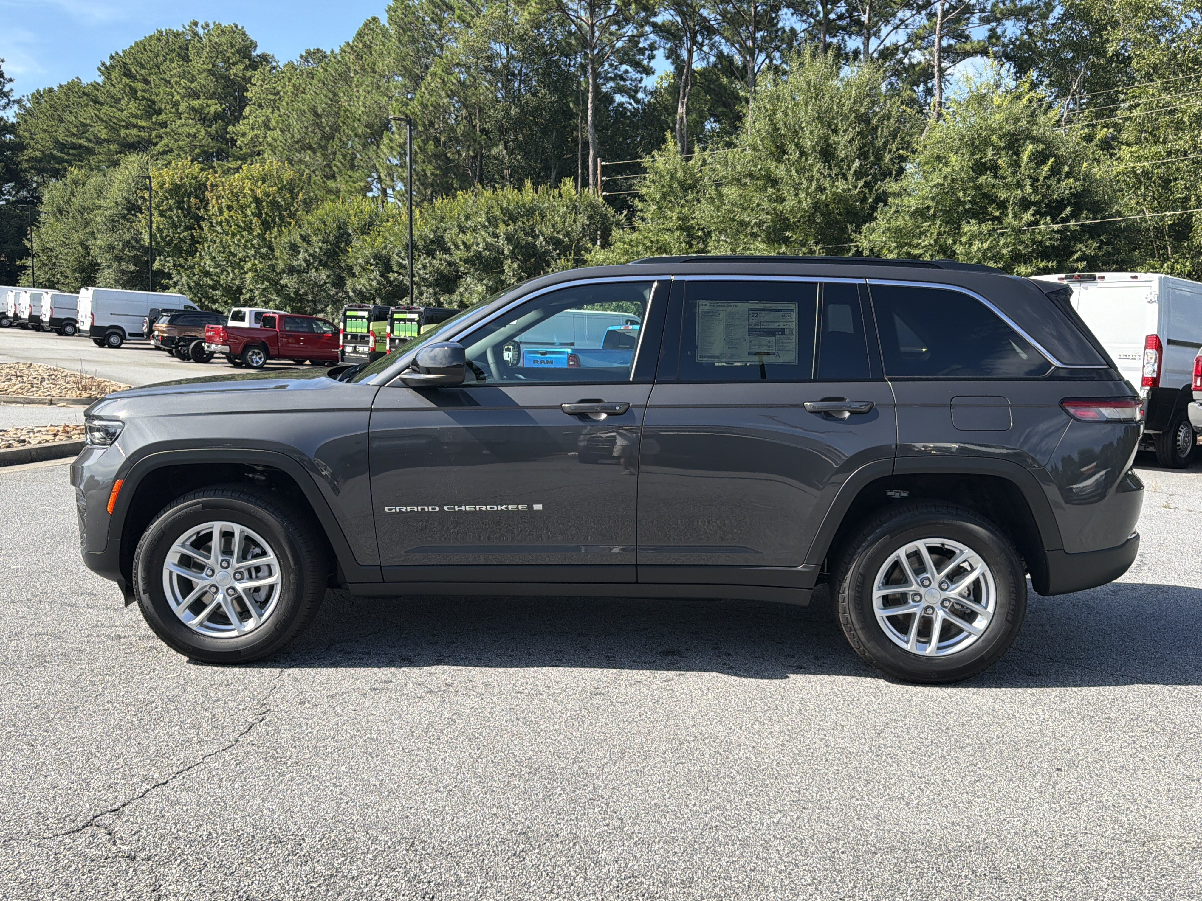 New 2026 Jeep Grand Cherokee Laredo X AWD/4WD image 4