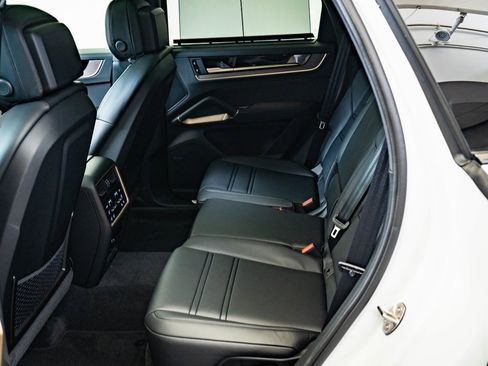 New 2026 Porsche Cayenne E-Hybrid image 38