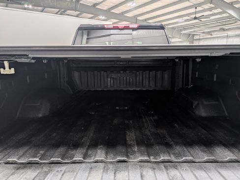 Used 2024 GMC Sierra 2500 AT4 w/ Technology Package image 19