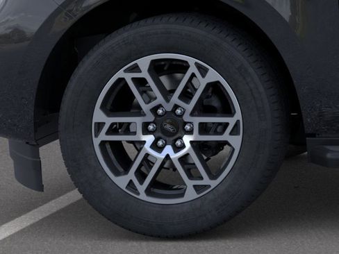 New 2025 Ford Expedition Active image 19