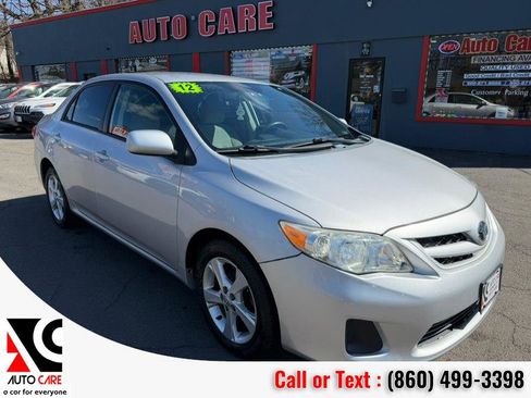 Used 2012 Toyota Corolla LE image 1