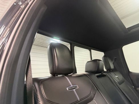 Used 2024 Ford F150 Platinum image 15