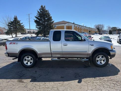 Used 2002 Ford F150 Lariat AWD/4WD image 2