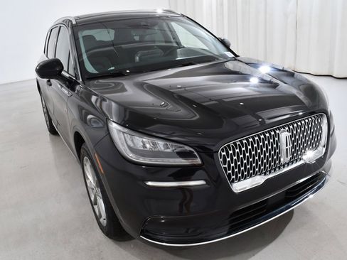 Used 2022 Lincoln Corsair AWD w/ Premium Package image 4