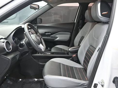 Used 2023 Nissan Kicks SR w/ SR Premium Package FWD image 13