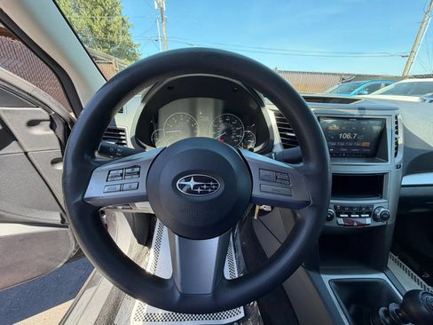 Used 2011 Subaru Legacy 2.5i AWD/4WD image 17