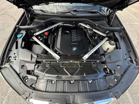 Used 2022 BMW X5 xDrive40i w/ Premium Package AWD/4WD image 34