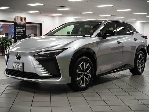 Certified 2023 Lexus RZ 450e Premium w/ Technology Package AWD/4WD image 3