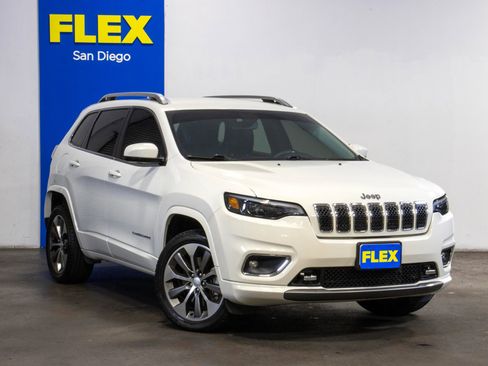 Used 2019 Jeep Cherokee Overland w/ Trailer Tow Group image 7