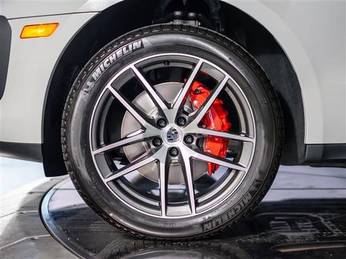 New 2026 Porsche Macan S image 14