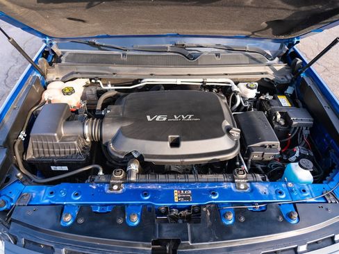 Used 2018 Chevrolet Colorado ZR2 image 15