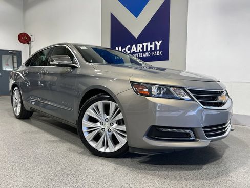 Used 2017 Chevrolet Impala Premier w/ Enhanced Convenience Package FWD image 2