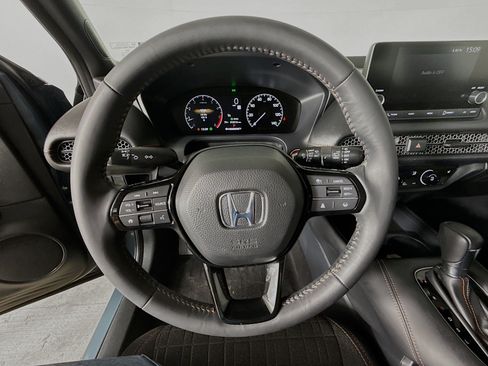 Used 2025 Honda HR-V Sport image 11