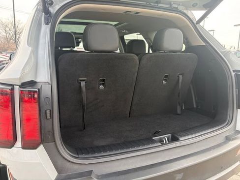 Used 2023 Kia Sorento X-Line EX image 11