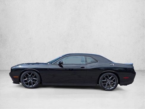 Used 2019 Dodge Challenger SXT w/ Blacktop Package image 8