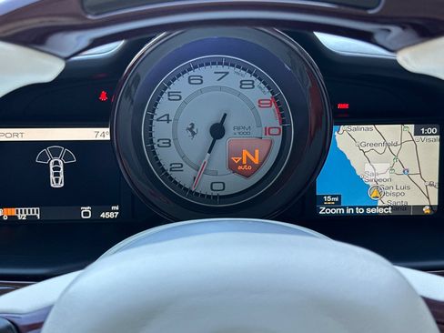 Used 2010 Ferrari 458 Italia Coupe RWD image 31