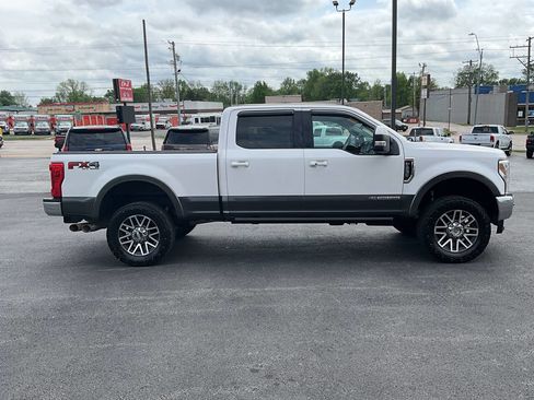 Used 2017 Ford F250 Lariat w/ Lariat Ultimate Package image 6