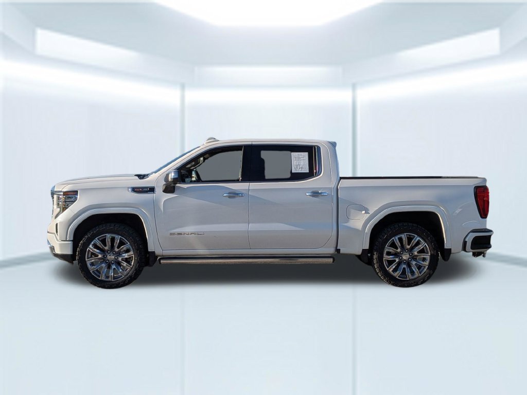 Used 2024 GMC Sierra 1500 Denali w/ Denali Reserve Package AWD/4WD image 2