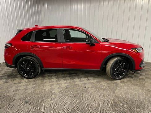 Used 2023 Honda HR-V Sport image 2
