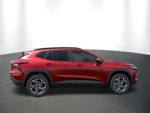 New 2026 Chevrolet Trax LT w/ Driver Confidence Package image 7