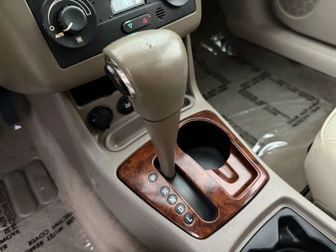 Used 2005 Chevrolet Malibu LT w/ Preferred Equipment Group image 24