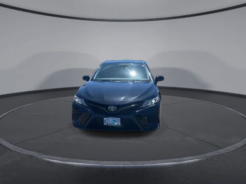 Certified 2020 Toyota Camry SE FWD image 4