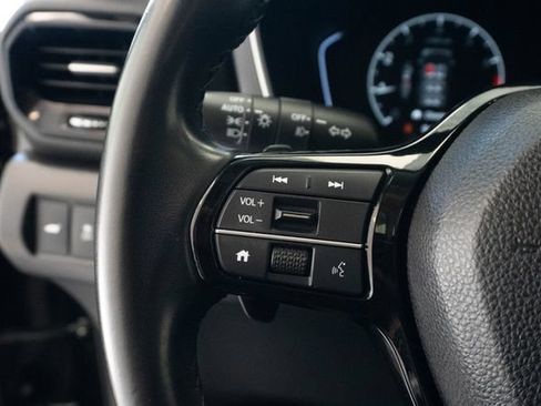 Used 2023 Honda Pilot Touring image 15