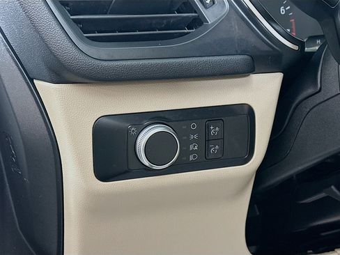 Used 2022 Ford Escape SE w/ Cold Weather Package image 10