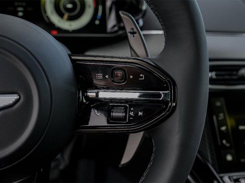 New 2026 Aston Martin V8 Vantage Roadster image 24