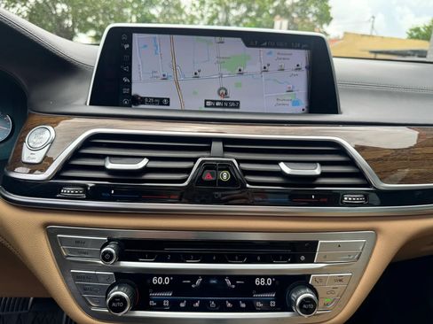 Used 2016 BMW 750i xDrive AWD/4WD image 27