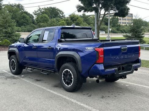 Used 2024 Toyota Tacoma TRD Off-Road AWD/4WD image 21