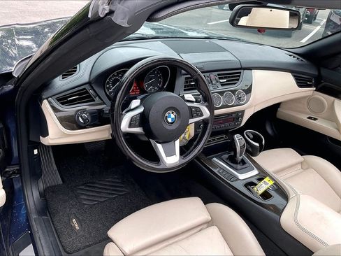 Used 2011 BMW Z4 sDrive35i RWD image 8