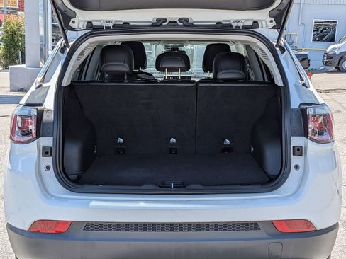 Used 2022 Jeep Compass Limited AWD/4WD image 8