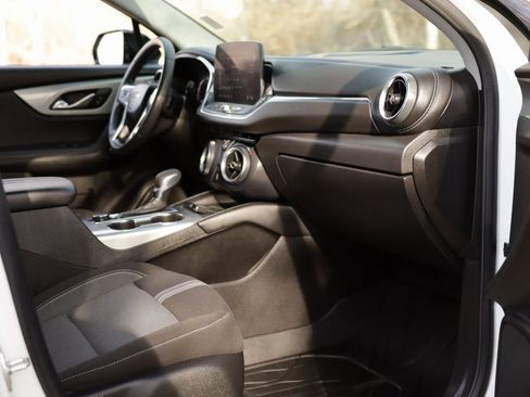 Used 2024 Chevrolet Blazer LT w/ Convenience Package image 32