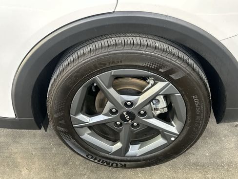 Used 2025 Kia K4 FWD image 11