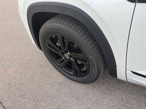 New 2026 Volkswagen Atlas Cross Sport SEL R-Line AWD/4WD image 5