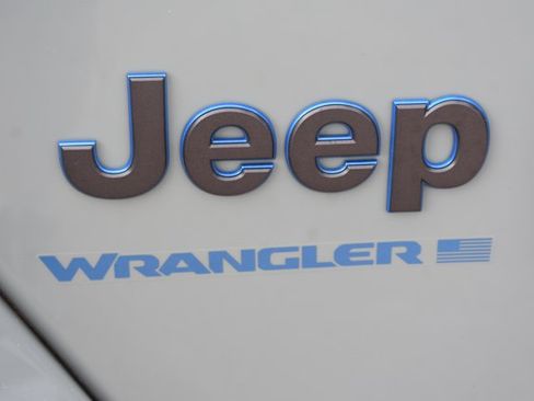 Used 2024 Jeep Wrangler Unlimited w/ Convenience Group AWD/4WD image 12