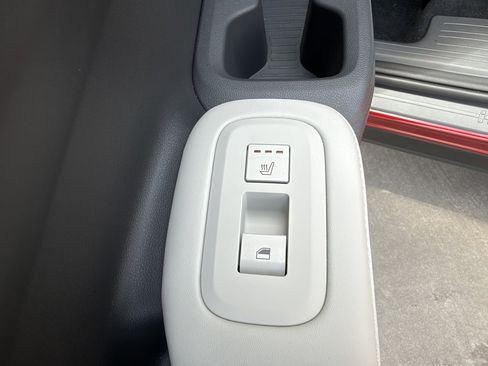 Used 2025 Hyundai Santa Fe Limited FWD image 39