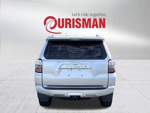 Used 2016 Toyota 4Runner SR5 image 3