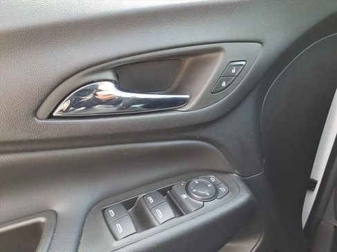 Used 2023 Chevrolet Equinox LT AWD/4WD image 15