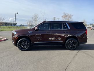 Used 2022 GMC Yukon SLT w/ SLT Luxury Package video 2