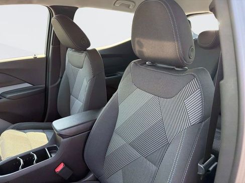 New 2027 Chevrolet Bolt LT w/ Comfort Package FWD image 22