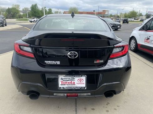 Used 2025 Toyota GR86 Premium w/ ALL Weather Mat Package (TMS) RWD image 31