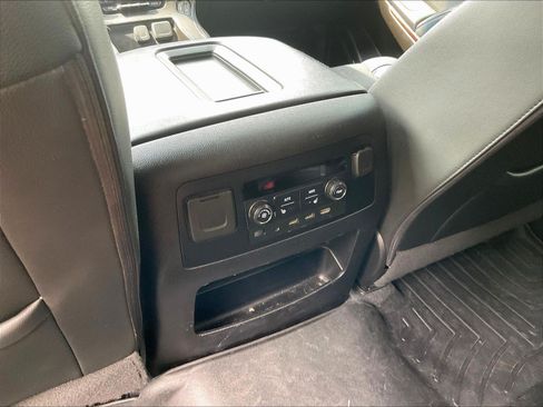 Used 2020 Chevrolet Tahoe LT AWD/4WD image 11
