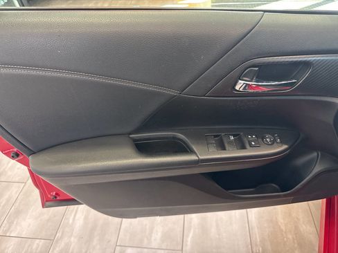 Used 2017 Honda Accord Sport image 26